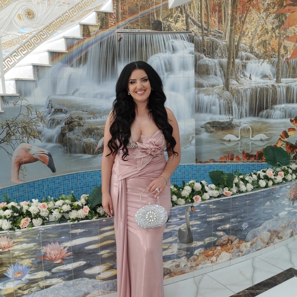 Elegant evening gown made in kosovo - Picture 3 of 8